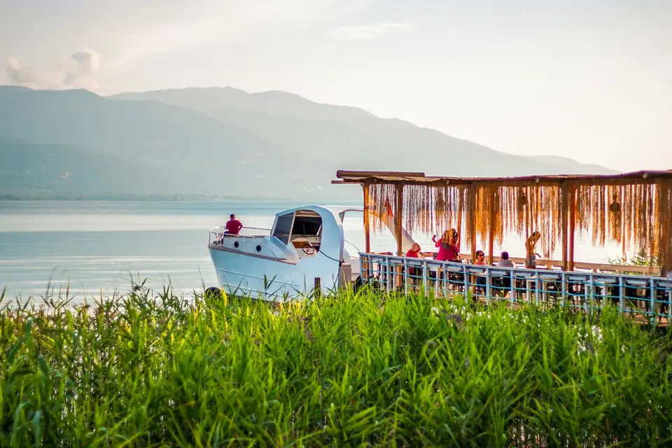 Sapanca Gölü kıyısı